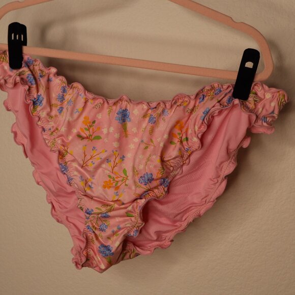 Kitty & Vibe Bikini - Picture 2 of 7